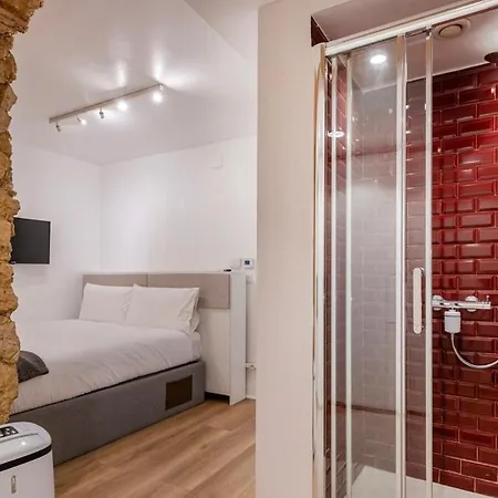 Arch Apartment