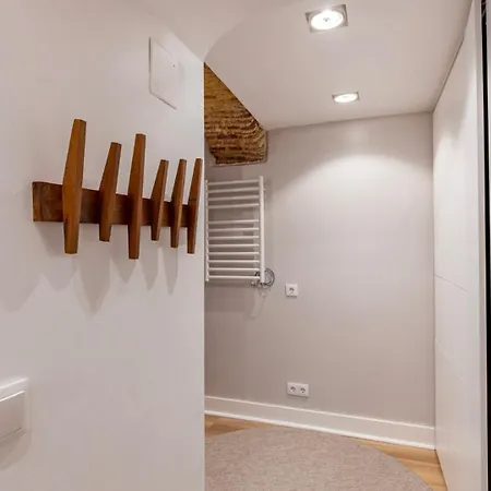 Apartment Contemporary Hideaway In Lapa Lisbon