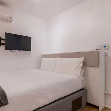Contemporary Hideaway In Lapa Lisbon