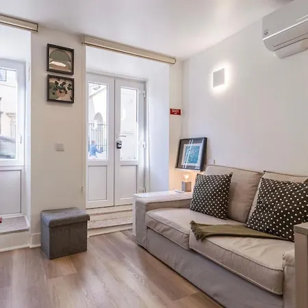 Contemporary Hideaway In Lapa Apartment
