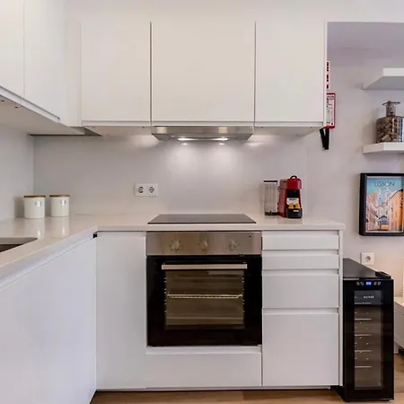 Contemporary Hideaway In Lapa *
